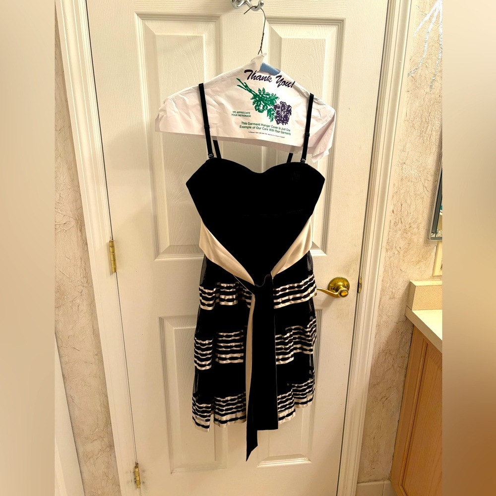 Size 2 BCBG gold and black cocktail dress